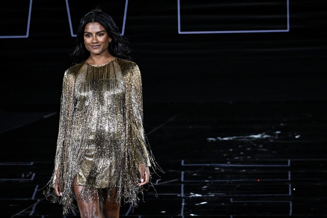 British actor and Bridgerton fame Simone Ashley looked ravishing in a mini golden dress with fringes all over. She left her tresses open and opted for minimal makeup.